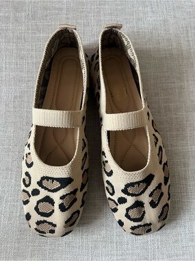 Women’s soft Leopard Print Knit Mary Jane Ballet Flats, Beige/Black, size 9